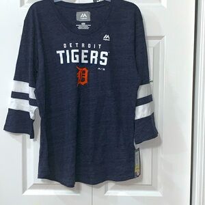 Majestic women’s DETROIT TIGERS size xl athletic navy blue NWT TEE